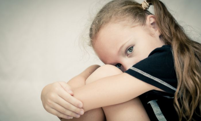 Kinder erleben vielfältige Formen von psychischer Gewalt. © altanaka/Adobe Stock